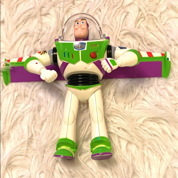Toy Story Buzz Lightyear doll with moving visor - Picture 9 of 9